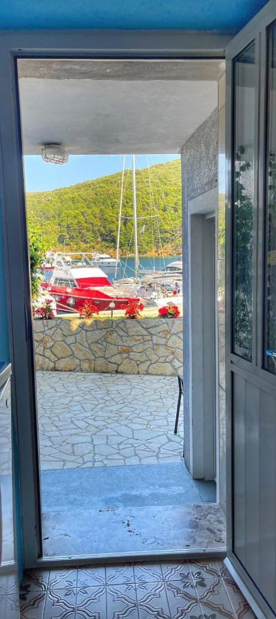 Guesthouse Porto Cres Exterior photo